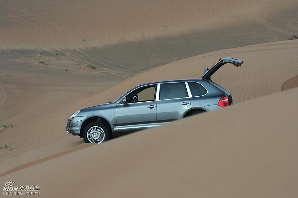 保时捷Cayenne S 迪拜沙漠训练营驾驶实拍图