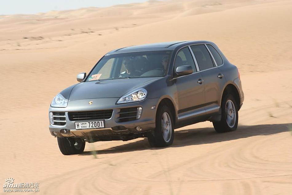 保时捷Cayenne S 迪拜沙漠训练营驾驶实拍图