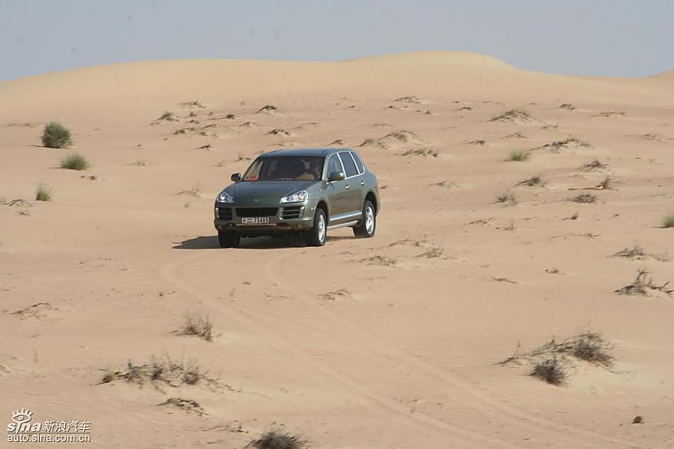 保时捷Cayenne S 迪拜沙漠训练营驾驶实拍图