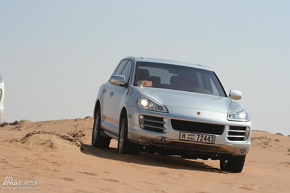 保时捷Cayenne S 迪拜沙漠训练营驾驶实拍图