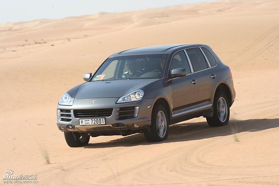 保时捷Cayenne S 迪拜沙漠训练营驾驶实拍图