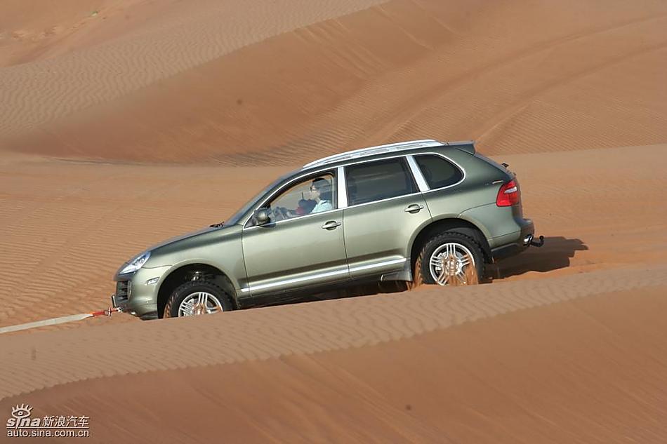 保时捷Cayenne S 迪拜沙漠训练营驾驶实拍图