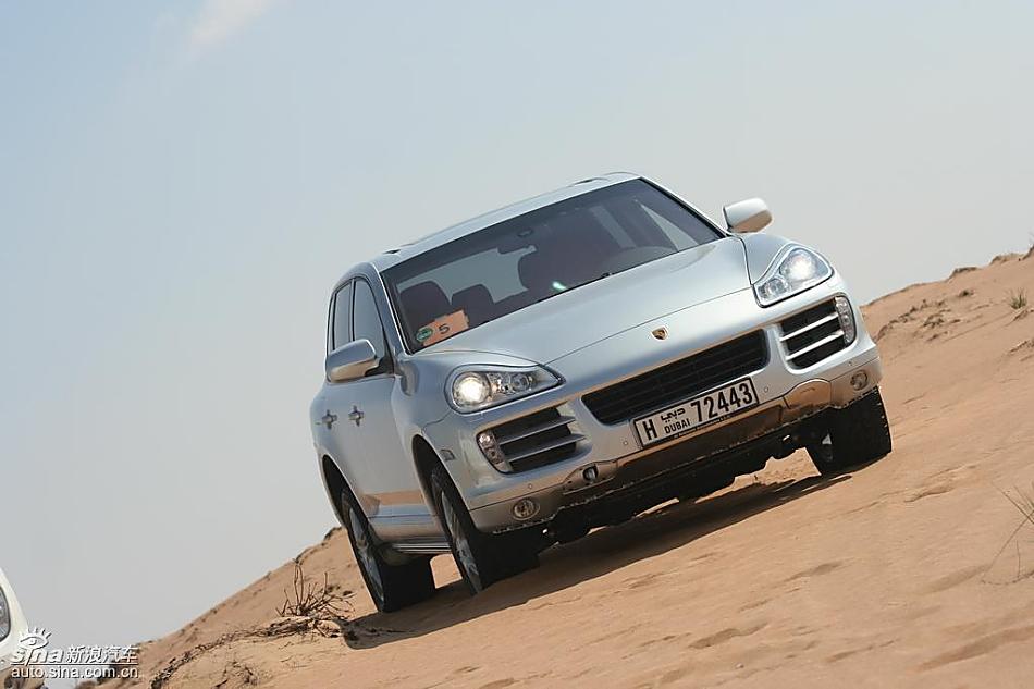 保时捷Cayenne S 迪拜沙漠训练营驾驶实拍图