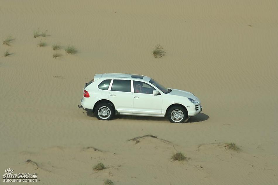 保时捷Cayenne S 迪拜沙漠训练营驾驶实拍图