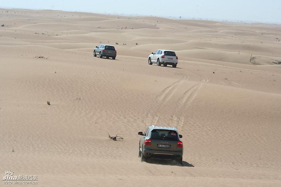 保时捷Cayenne S 迪拜沙漠训练营驾驶实拍图