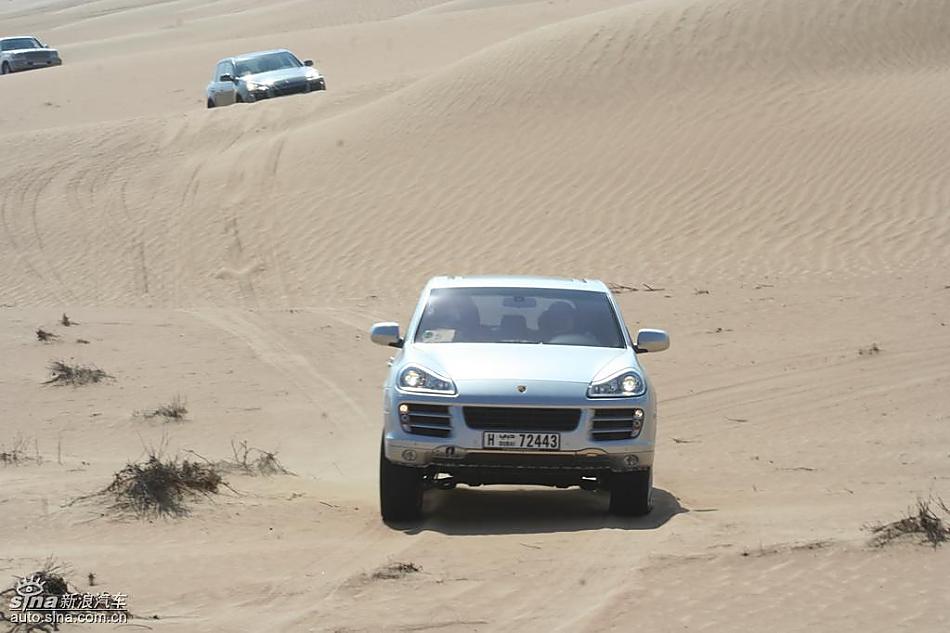 保时捷Cayenne S 迪拜沙漠训练营驾驶实拍图