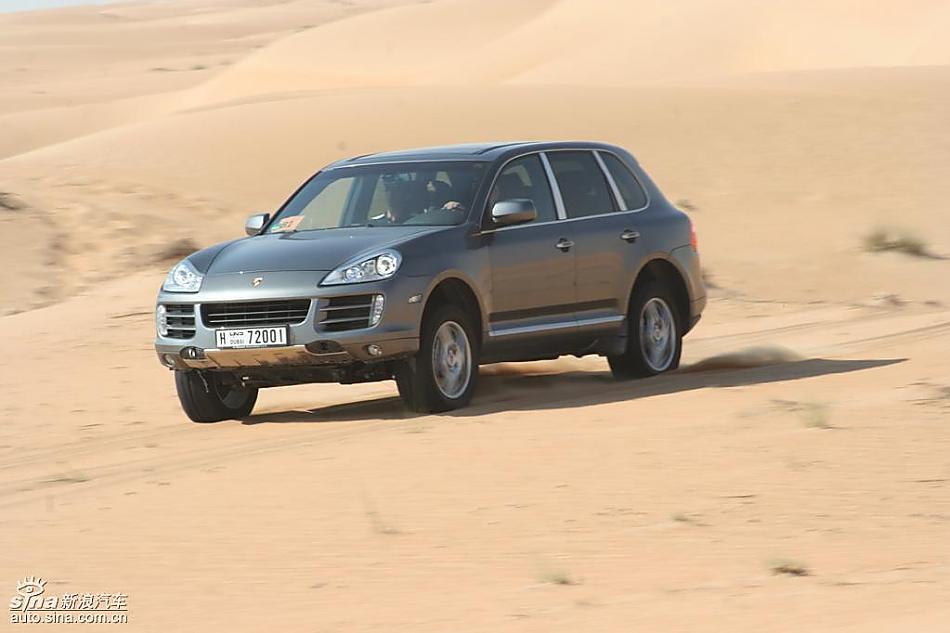 保时捷Cayenne S 迪拜沙漠训练营驾驶实拍图