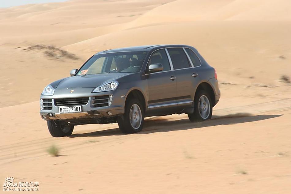 保时捷Cayenne S 迪拜沙漠训练营驾驶实拍图