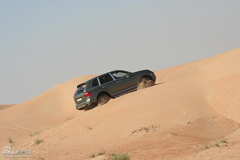 保时捷Cayenne S 迪拜沙漠训练营驾驶实拍图