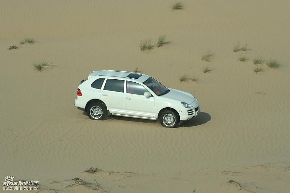 保时捷Cayenne S 迪拜沙漠训练营驾驶实拍图