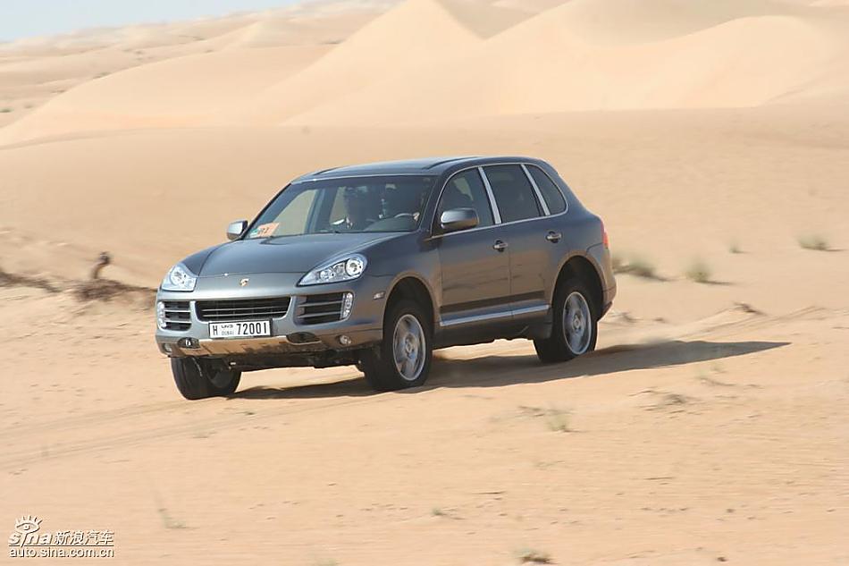 保时捷Cayenne S 迪拜沙漠训练营驾驶实拍图