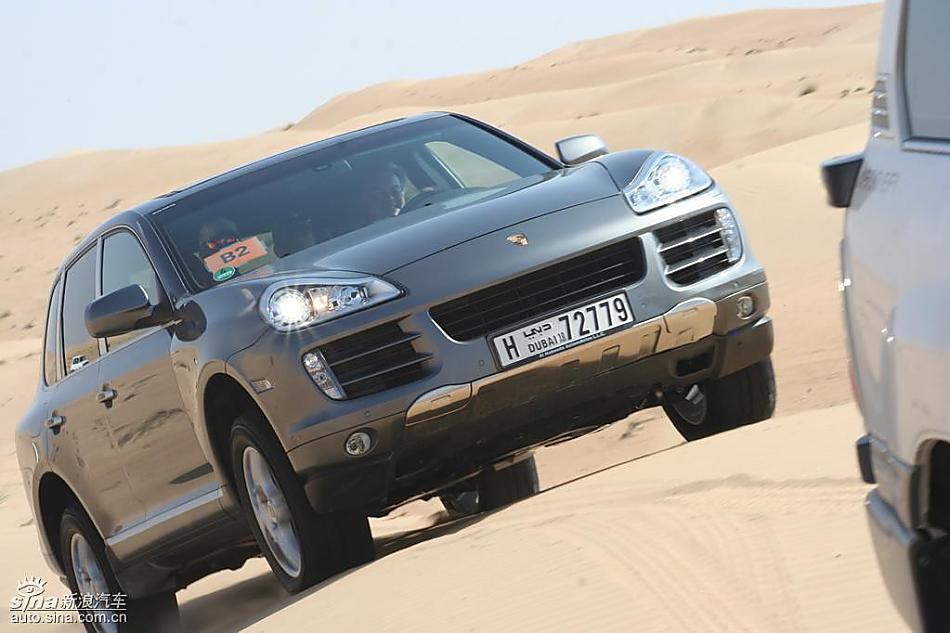 保时捷Cayenne S 迪拜沙漠训练营驾驶实拍图