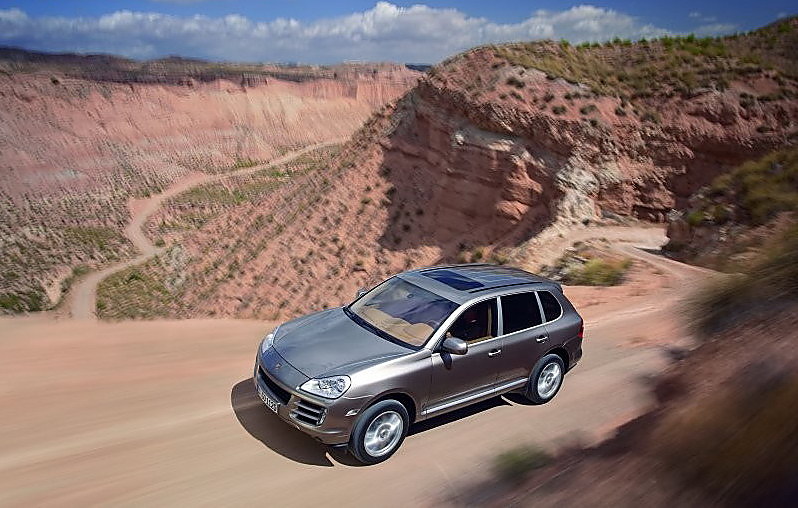 新卡宴动态图片