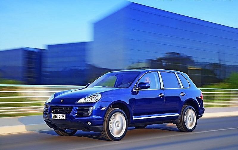 新卡宴动态图片