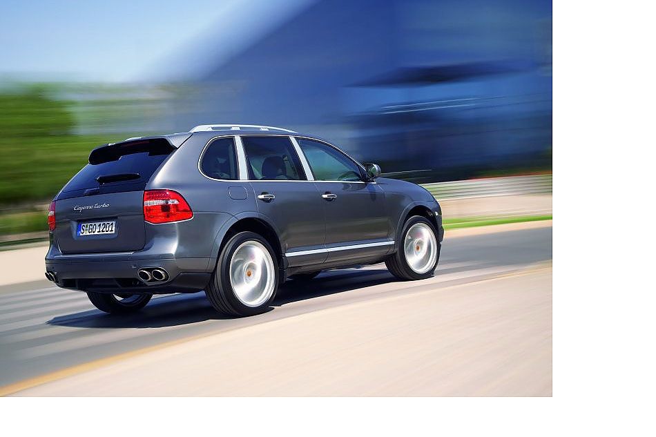 新卡宴动态图片