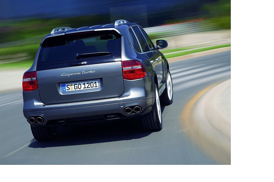 新卡宴动态图片