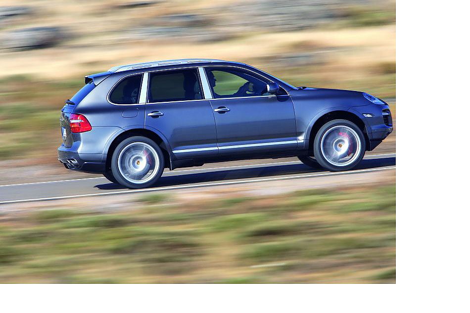 新卡宴动态图片