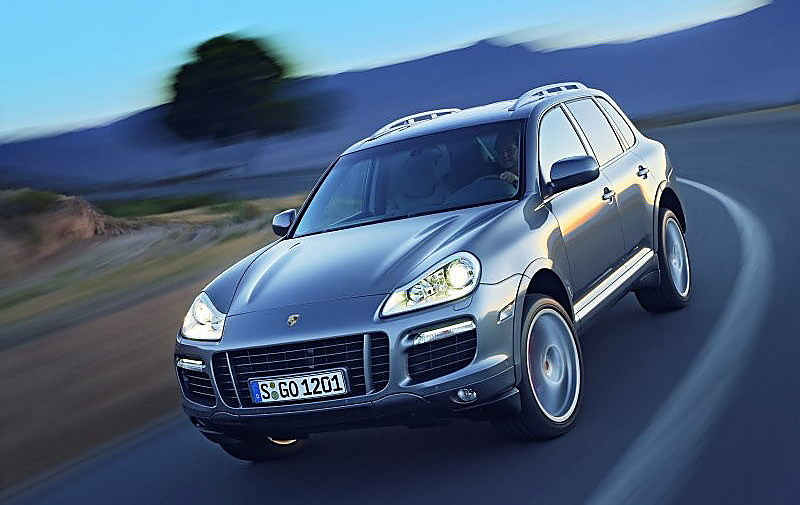 新卡宴动态图片