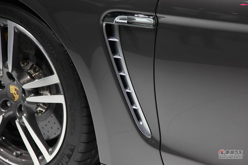 保时捷全新四门跑车Turbo S