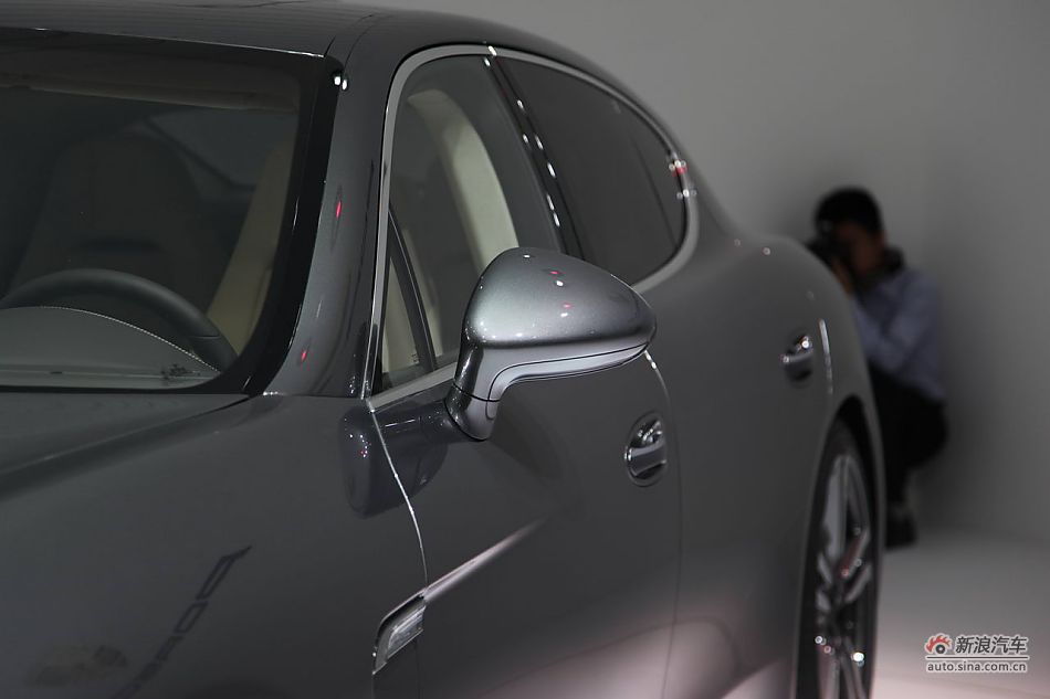 保时捷全新四门跑车Turbo S