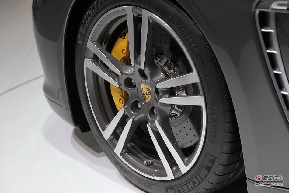 保时捷全新四门跑车Turbo S