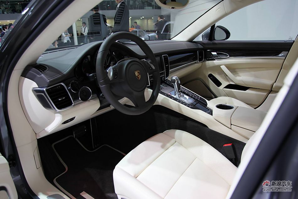 保时捷全新四门跑车Turbo S