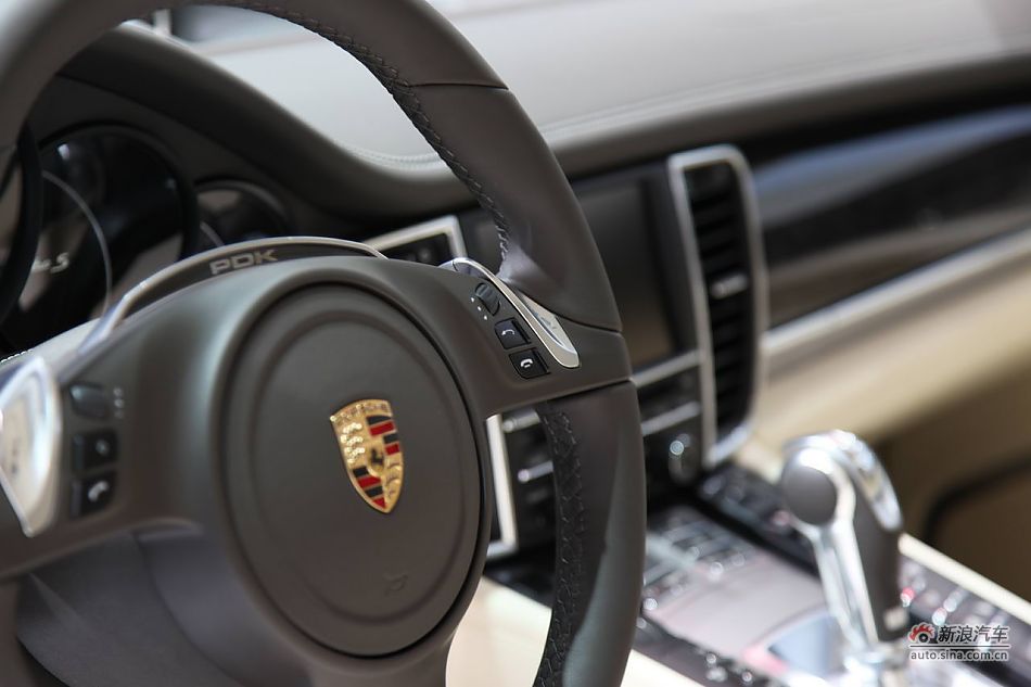 保时捷全新四门跑车Turbo S