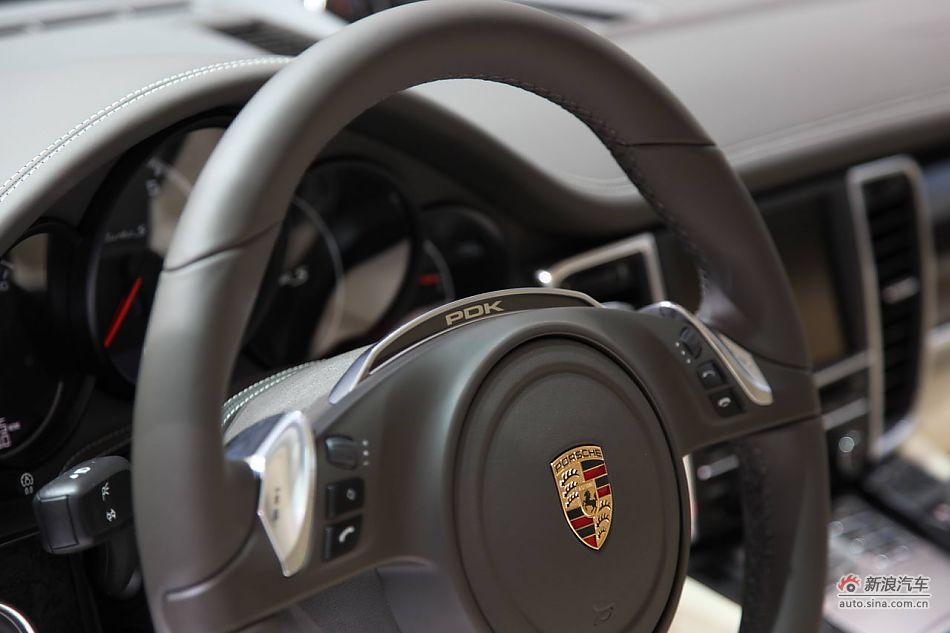 保时捷全新四门跑车Turbo S