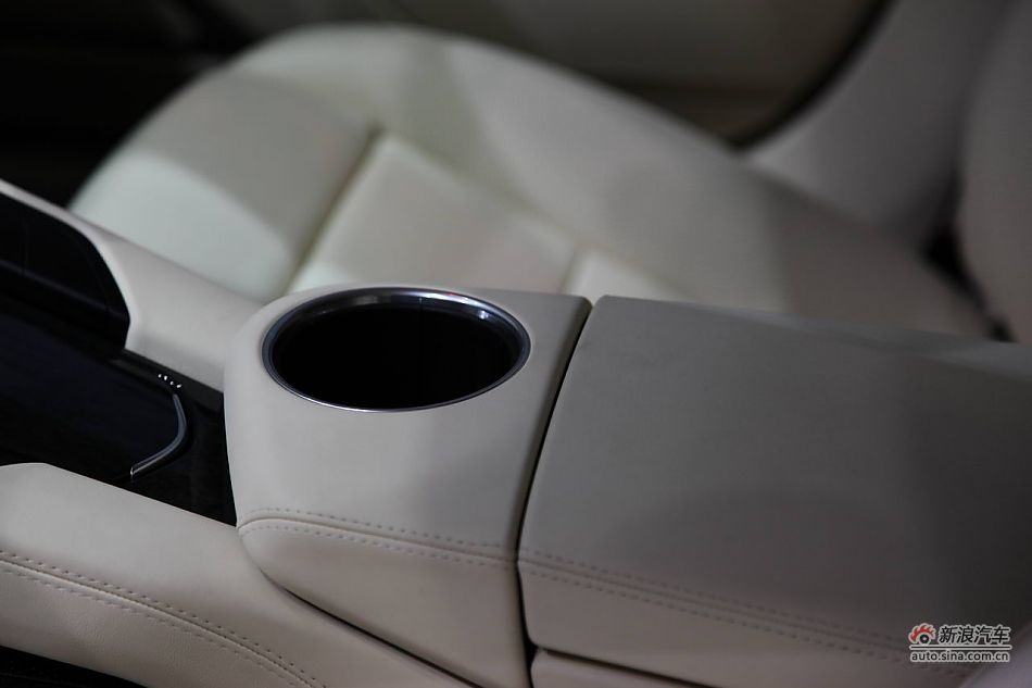 保时捷全新四门跑车Turbo S