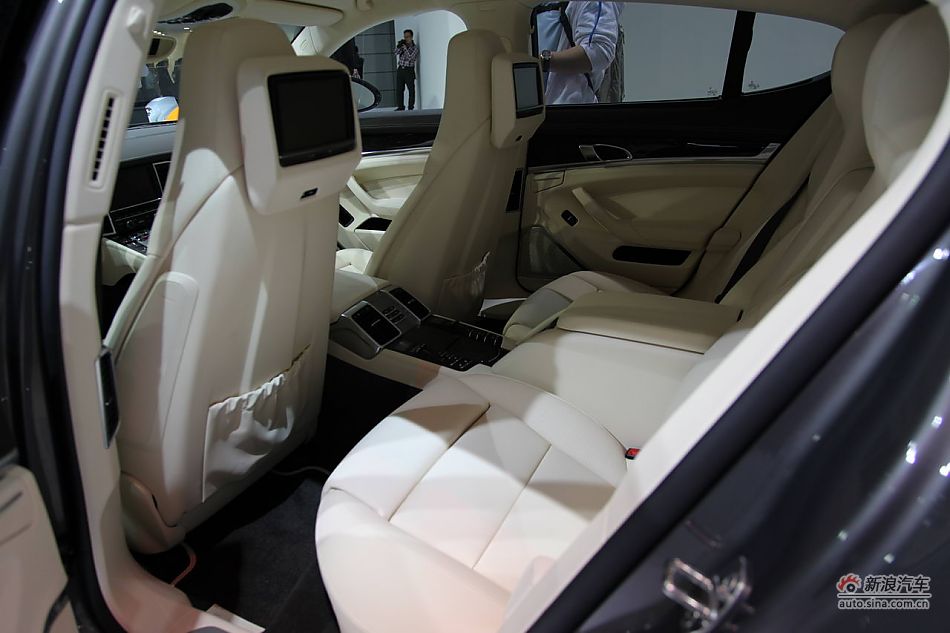 保时捷全新四门跑车Turbo S