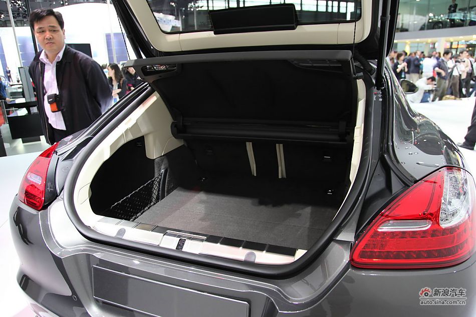 保时捷全新四门跑车Turbo S