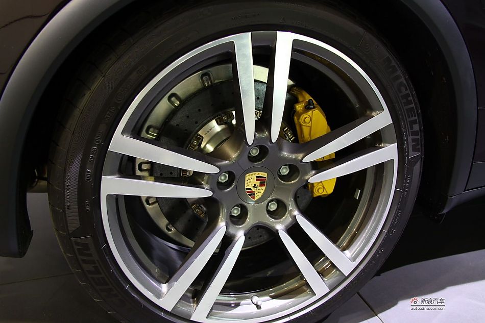 保时捷Cayenne Turbo