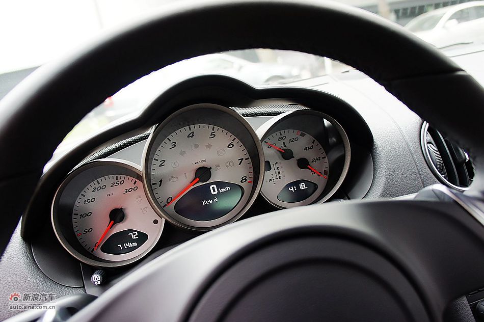2011款CaymanS自动版内饰图片