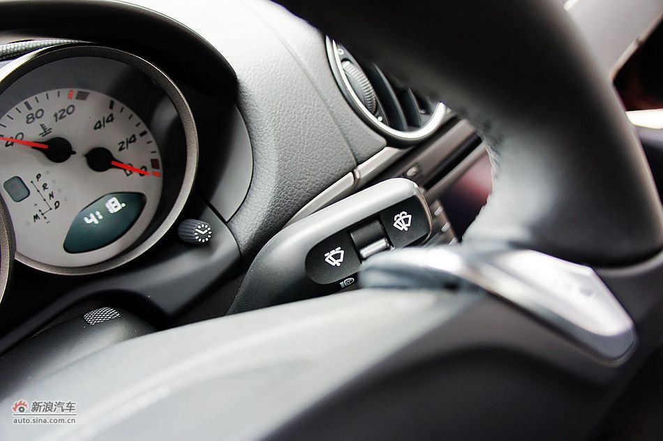 2011款CaymanS自动版内饰图片