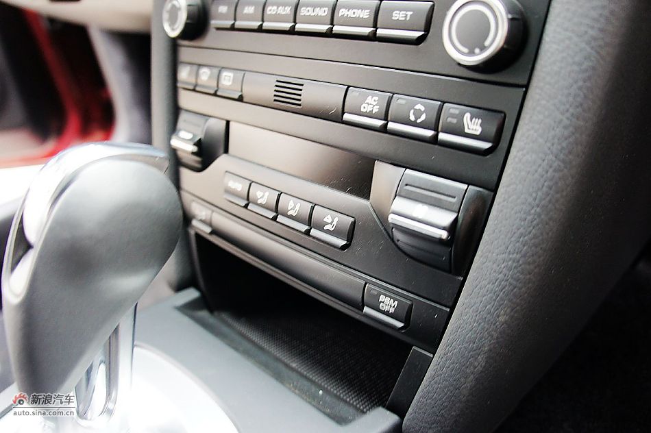 2011款CaymanS自动版内饰图片