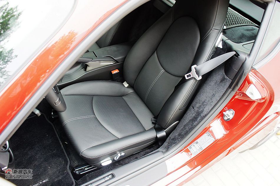 2011款CaymanS自动版内饰图片