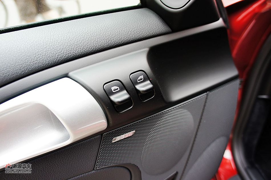 2011款CaymanS自动版内饰图片