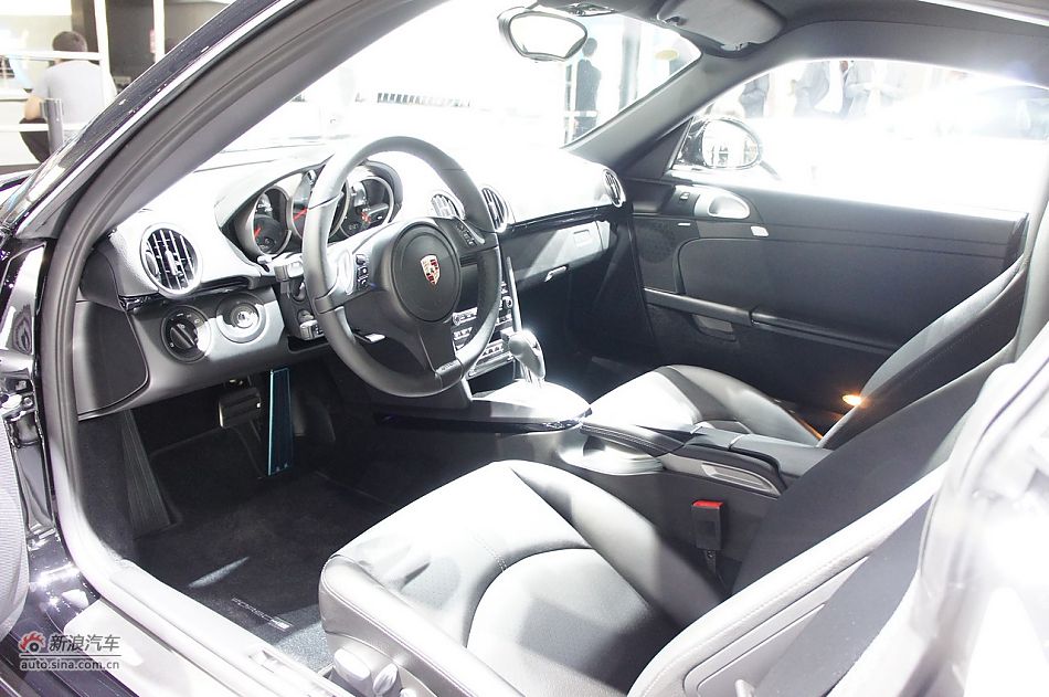 保时捷Cayman black edition