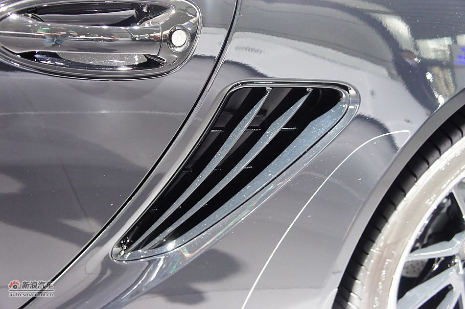 保时捷Cayman black edition