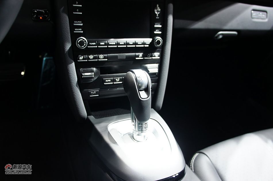 保时捷Cayman black edition