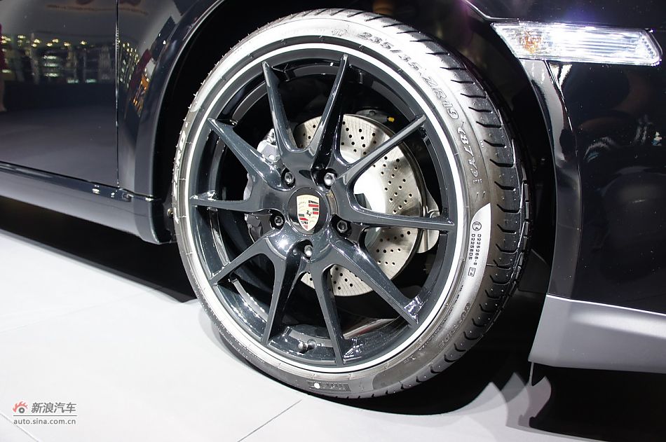 保时捷Cayman black edition