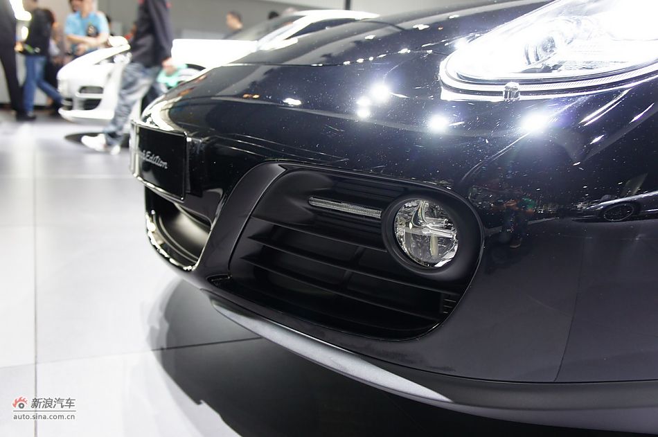 保时捷Cayman black edition