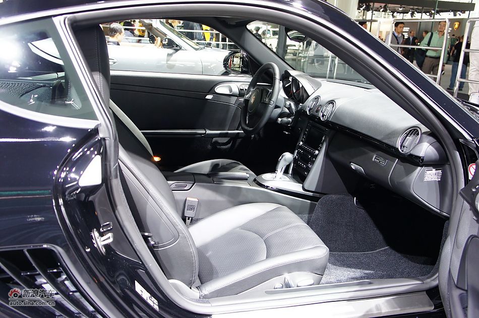 保时捷Cayman black edition