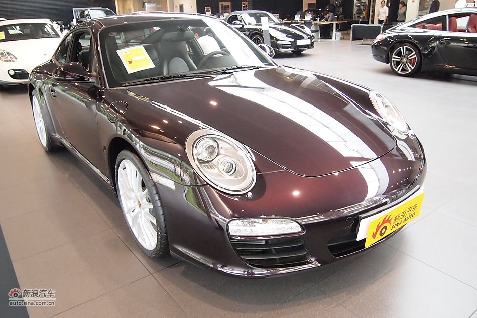 保时捷911 Carrera Coupe