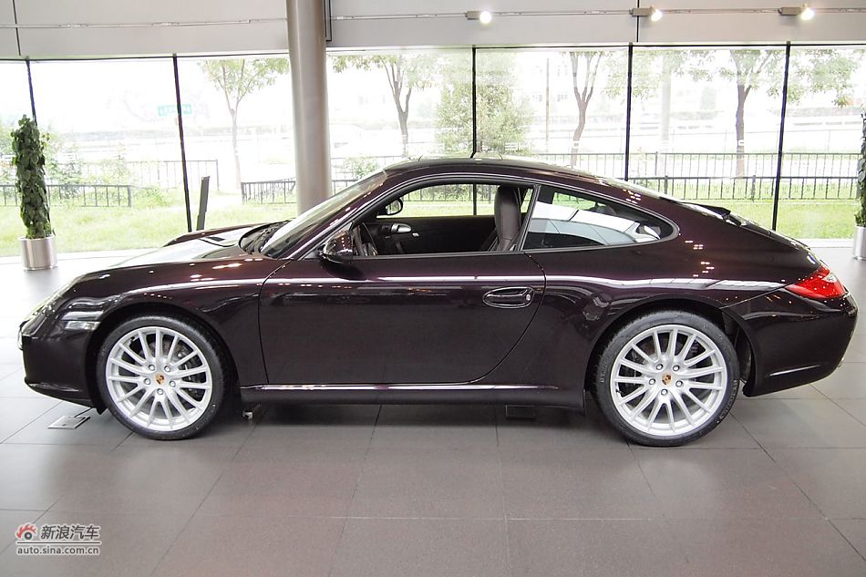 保时捷911 Carrera Coupe