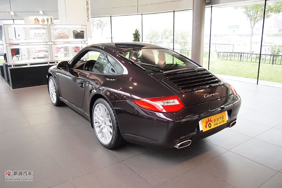 保时捷911 Carrera Coupe