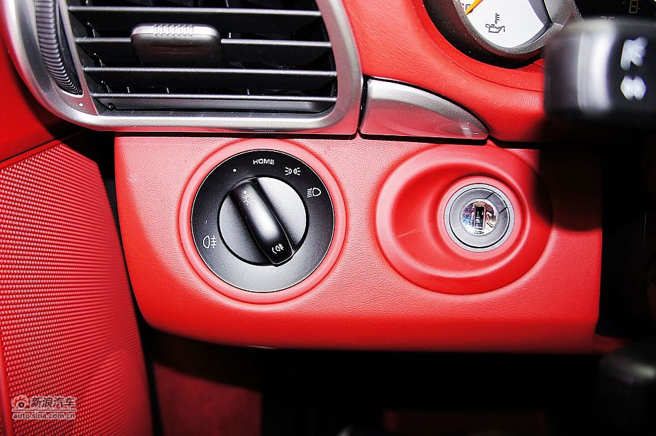2011款保时捷911 Targa 4S内饰图片