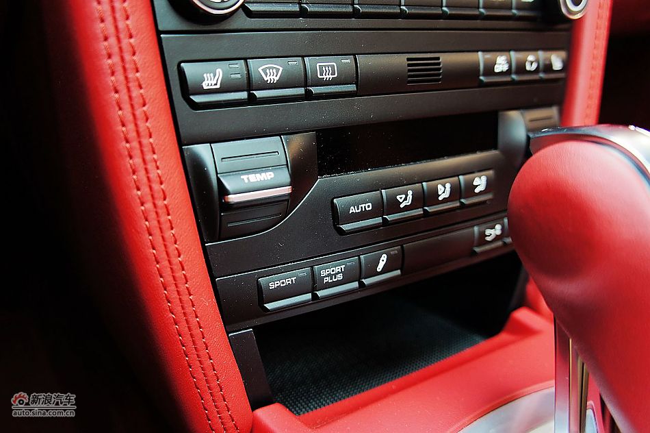 2011款保时捷911 Targa 4S内饰图片