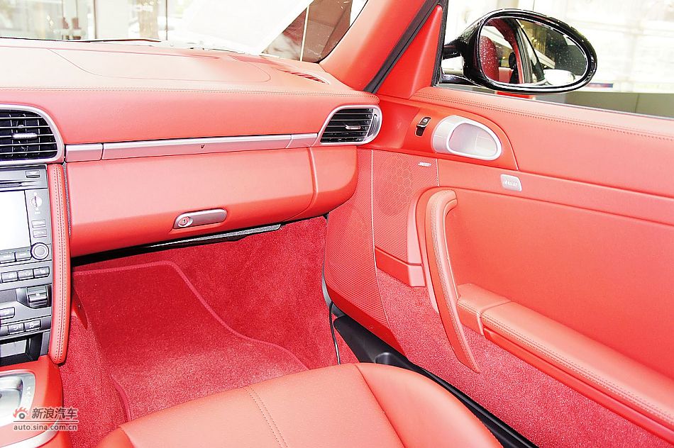 2011款保时捷911 Targa 4S内饰图片
