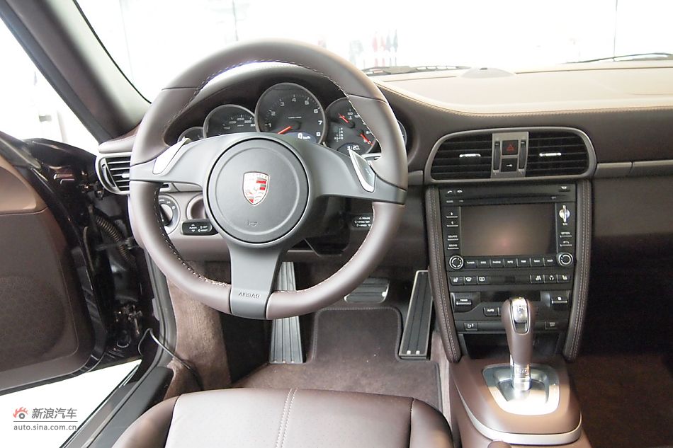 保时捷911 Carrera Coupe